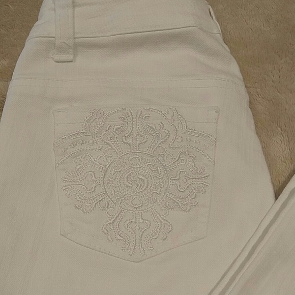 White Cache Jeans - Picture 2 of 5